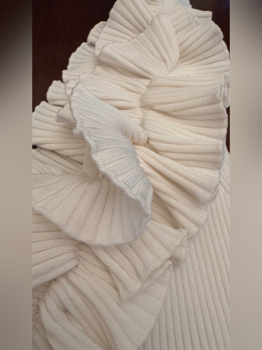 Zimmermann Cream One-Shoulder Ruffle Tank
Size OP - Picture 7 of 9